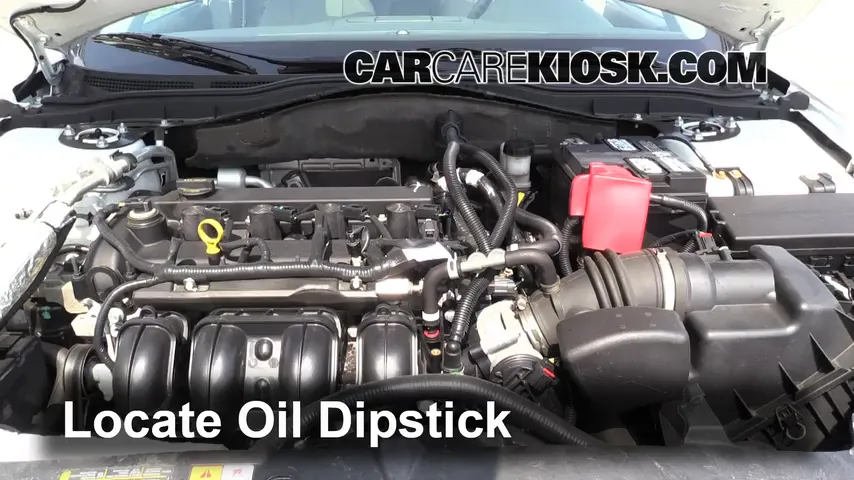 2011 Ford Fusion SEL 2.5L 4 Cyl. Aceite Controlar nivel de aceite